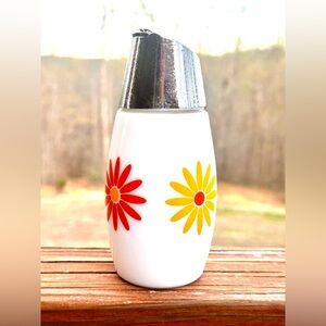 VTG Milk Glass MCM Gemco Sugar Shaker Dispenser w/Yellow/Orange/Red Daisy USA